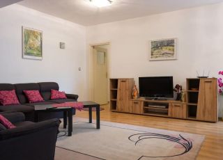 Apartment Glorious 2-bedroom - center, Plovdiv
