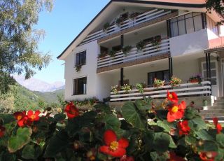 Family hotel Mechkarev, Kalofer