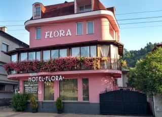 Family hotel Flora, Zlatograd