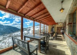 House Momchil Junak, Momchilovtsi