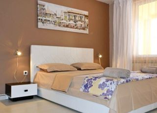 Apartment Dream, Obzor