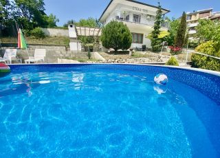 House Stella, Varna