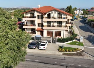 House Dolphin, Kraimorie