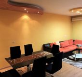 Apartment Spacious and light 3-bedroom a