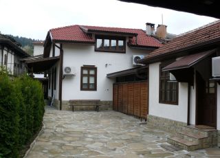 House Ianis, Tryavna