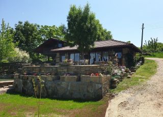 House Vila Hari, Lukovit