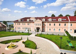Hotel Bononia Estate Winery Resort, Koshava