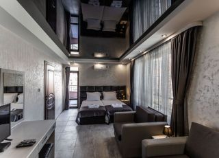 House Nikonel, Oborishte