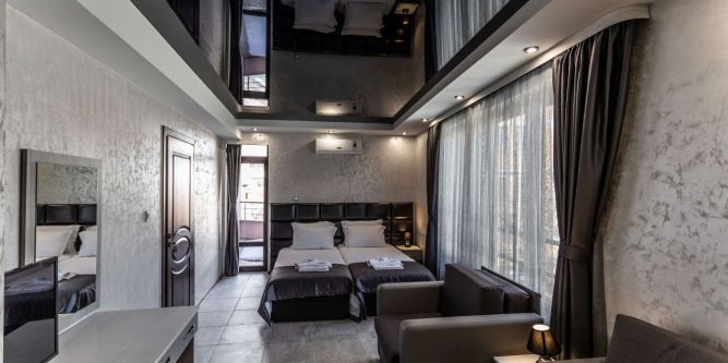 Къща Никонел