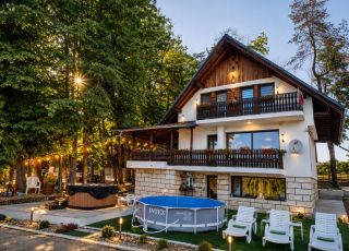 House Villa Yankovi, Dobri dyal