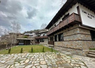 House Nesi Guest Houses, Leshten