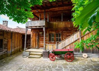 House Zlatna Oresha Guest Houses, Zheravna