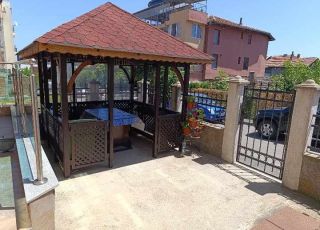 Apartment with gazebo, Kraimorie