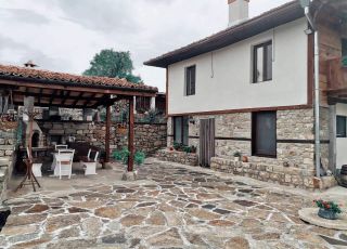 House Simanovata, Ugorlqkovtsi