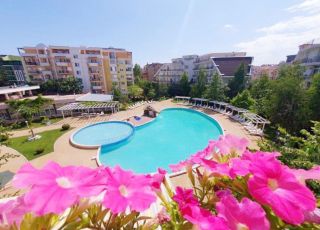 Apartment with 3 rooms in Sun Village, Sunny beach