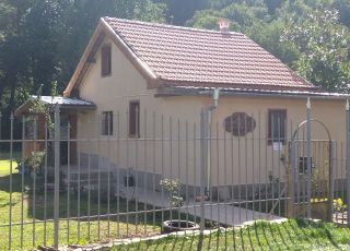 House Magnolia, Mladezhko