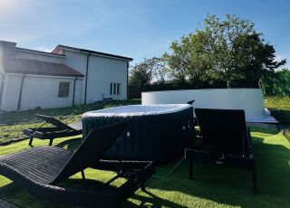 House Zlaten kut, Zlatosel