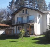 Къща Фамилия