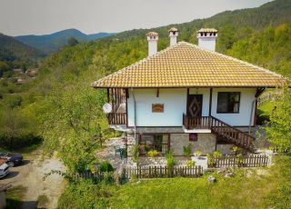 House Dobrinova house, Lyava reka