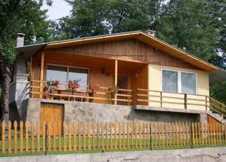 House Planinsko utro, Apriltsi