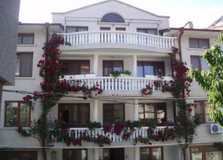 Family hotel Home Kanarievi, Pomorie