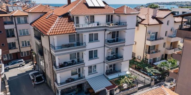 Къща Слънчевият ъгъл