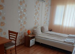 Apartment Retro Fox - Orange, Stara Zagora