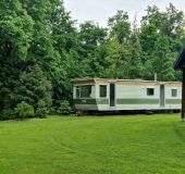 Bungalow Caravans near the lake