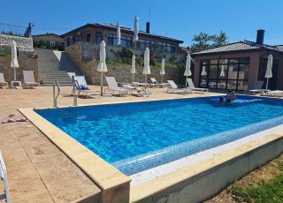 House Sunny houses, Kitka