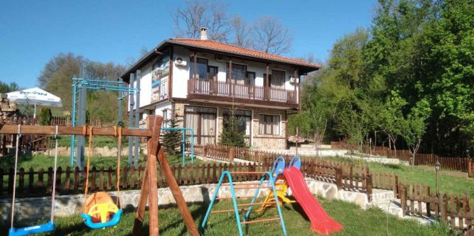 Къщи за гости Крапец