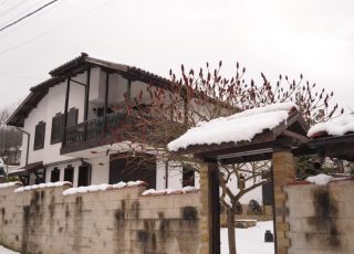 House Siyaina zora, Plachkovci