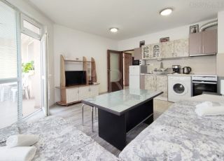 Apartment Azure Beach 1, Burgas