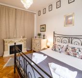 Apartment Aristocratic 2BDR Central