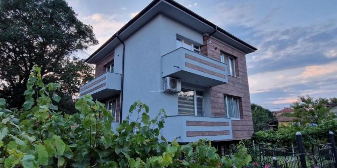 Бащината къща