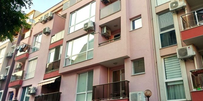 Студио до Общината