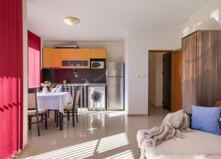 Apartment One-bedroom with parking, Nessebar