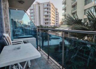 Apartment Studio by the sea, pool, resta, Sunny beach
