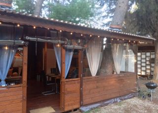 Bungalow Caravan Memories in Blue, Chernomorets