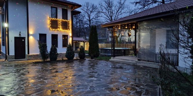 Къщи Тепавица