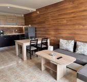 Apartment App Pool and Free Parking