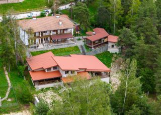 House Rodopska sreshta, Batak