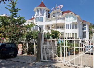 Family hotel Sea Paradise Hotel , Varna