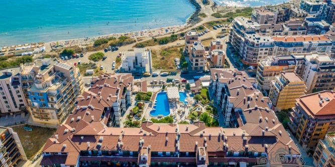 Двустаен апартамент в комплекс