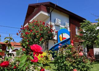 House Omaya guest house, Haskovo