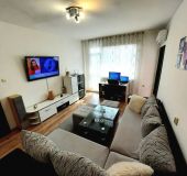 Apartment 3 Rooms Apartment Top Center 