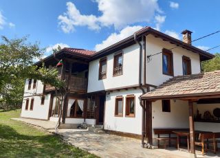 House Vila Stoyanovci, Tryavna