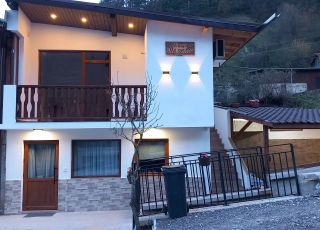 House Na selo, Grohotno
