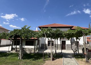 House Guest house Badovi, Hissarya
