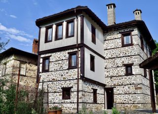 House Rodopchani, Smolyan