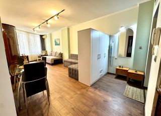 Apartment Golden Sand, Golden sands